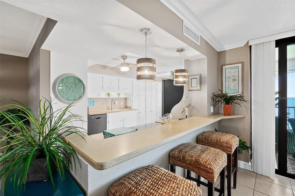 待售: $449,900 (2 贝兹, 2 浴室, 1700 平方英尺)