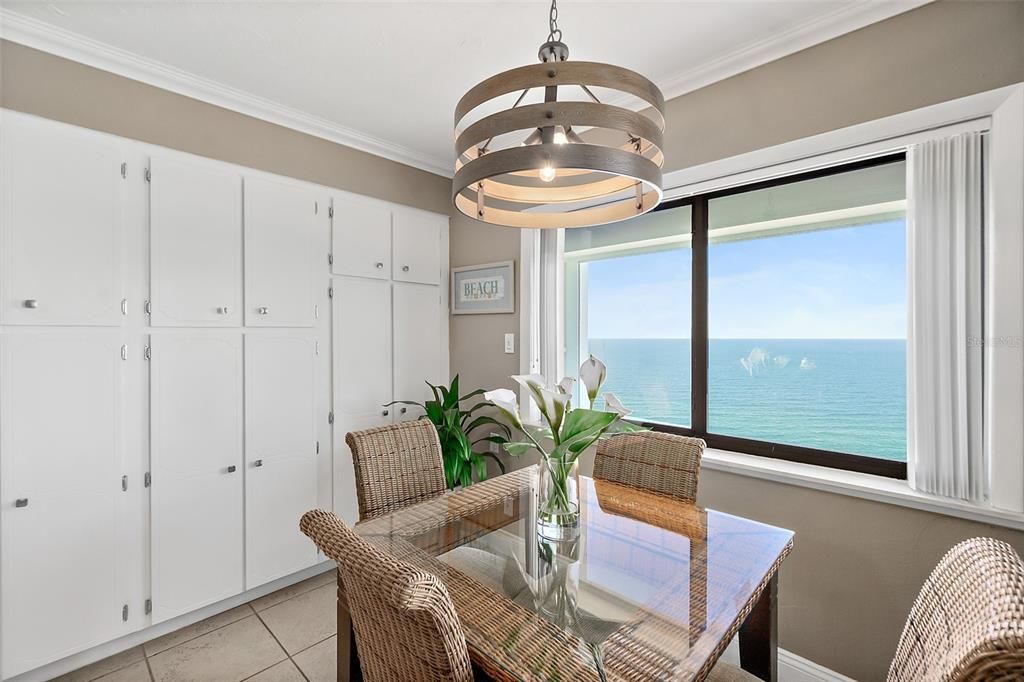 待售: $449,900 (2 贝兹, 2 浴室, 1700 平方英尺)