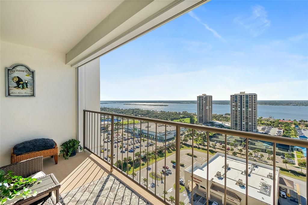 待售: $449,900 (2 贝兹, 2 浴室, 1700 平方英尺)