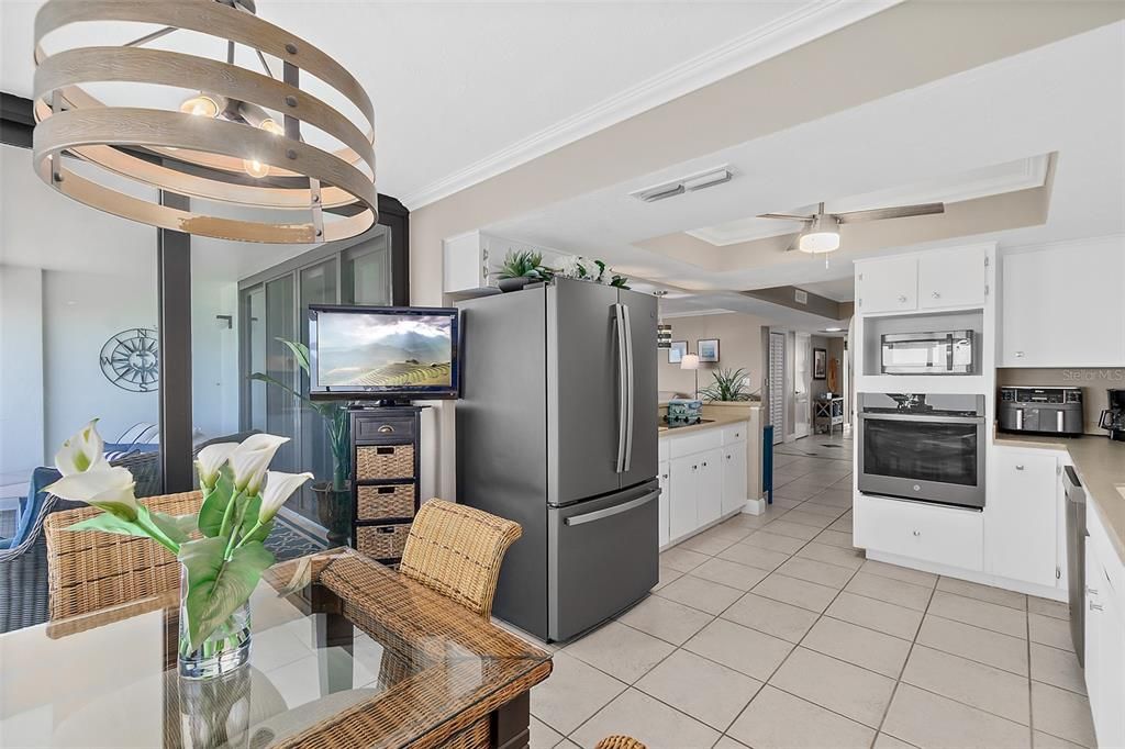 待售: $449,900 (2 贝兹, 2 浴室, 1700 平方英尺)