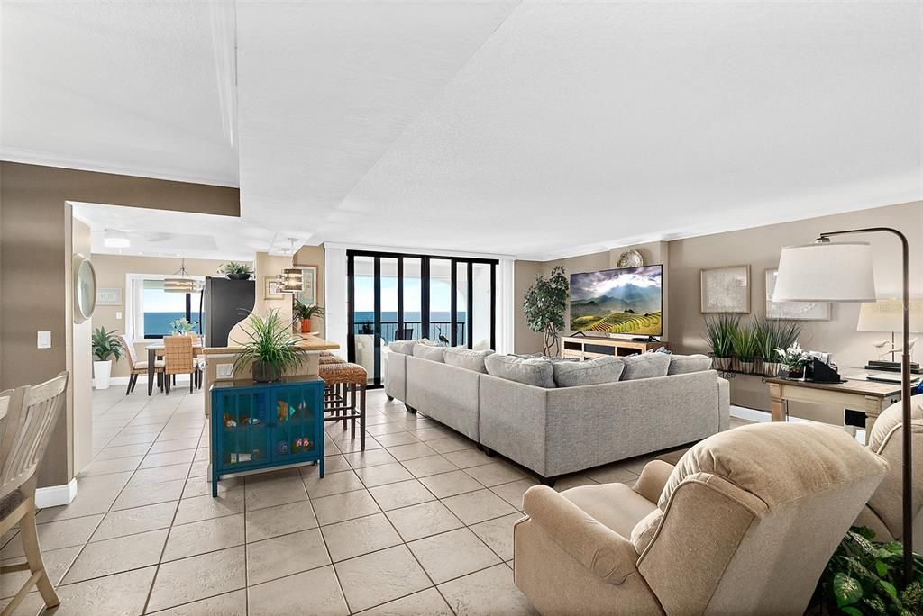 待售: $449,900 (2 贝兹, 2 浴室, 1700 平方英尺)