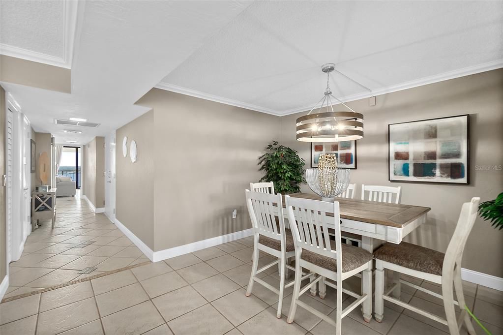 待售: $449,900 (2 贝兹, 2 浴室, 1700 平方英尺)