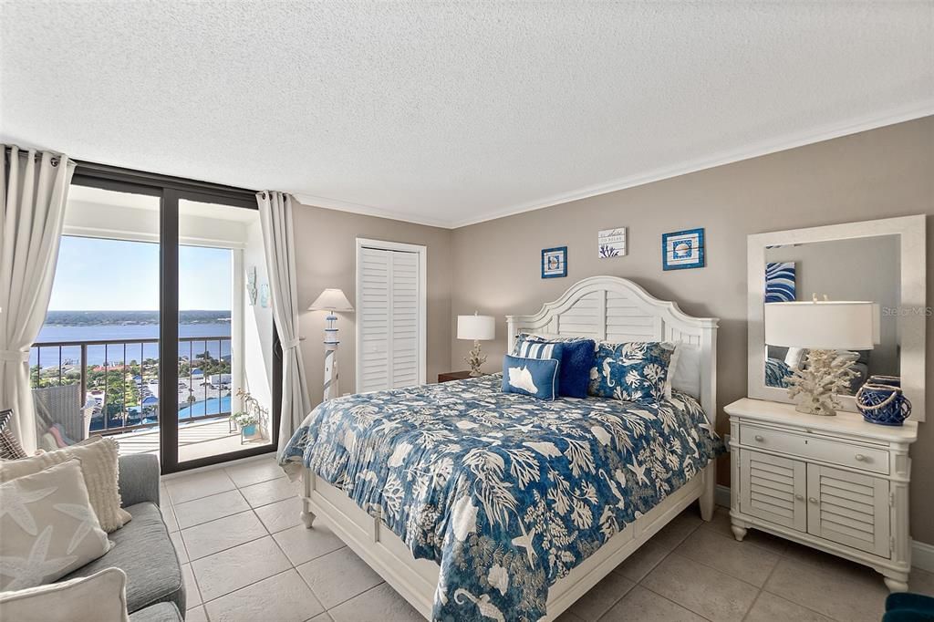 待售: $449,900 (2 贝兹, 2 浴室, 1700 平方英尺)