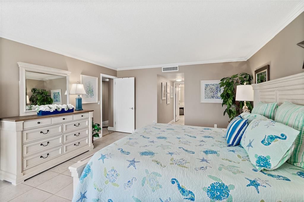 待售: $449,900 (2 贝兹, 2 浴室, 1700 平方英尺)