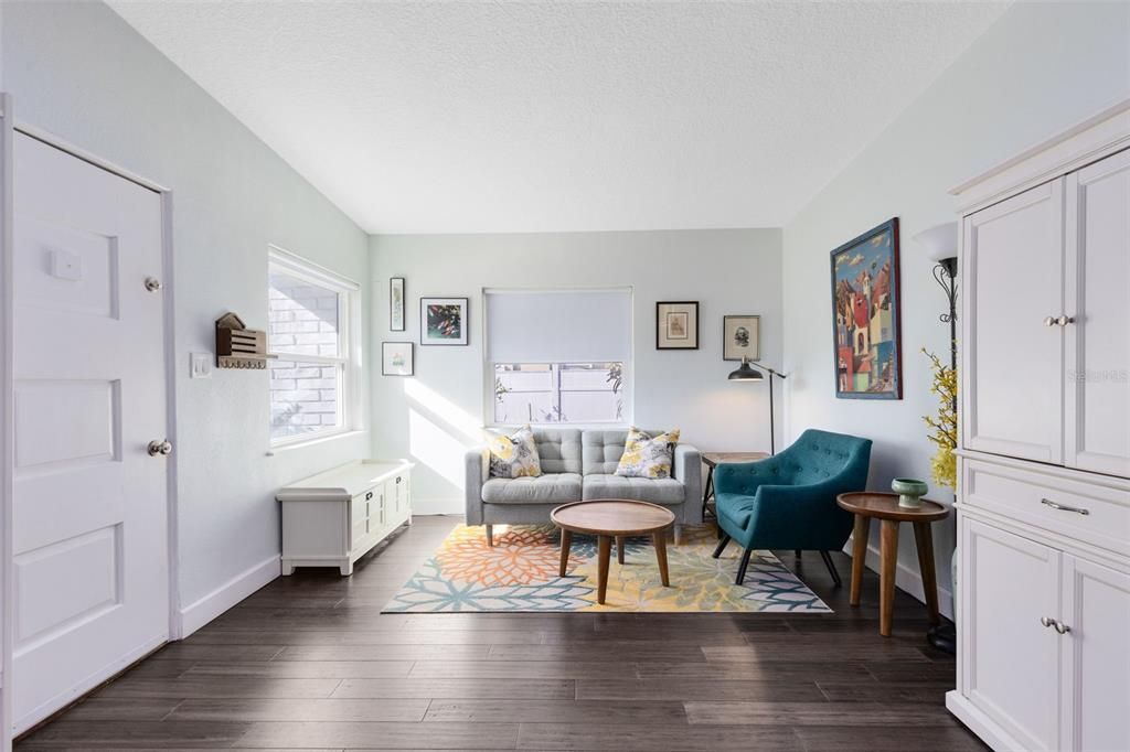 For Sale: $665,000 (3 beds, 2 baths, 1433 Square Feet)