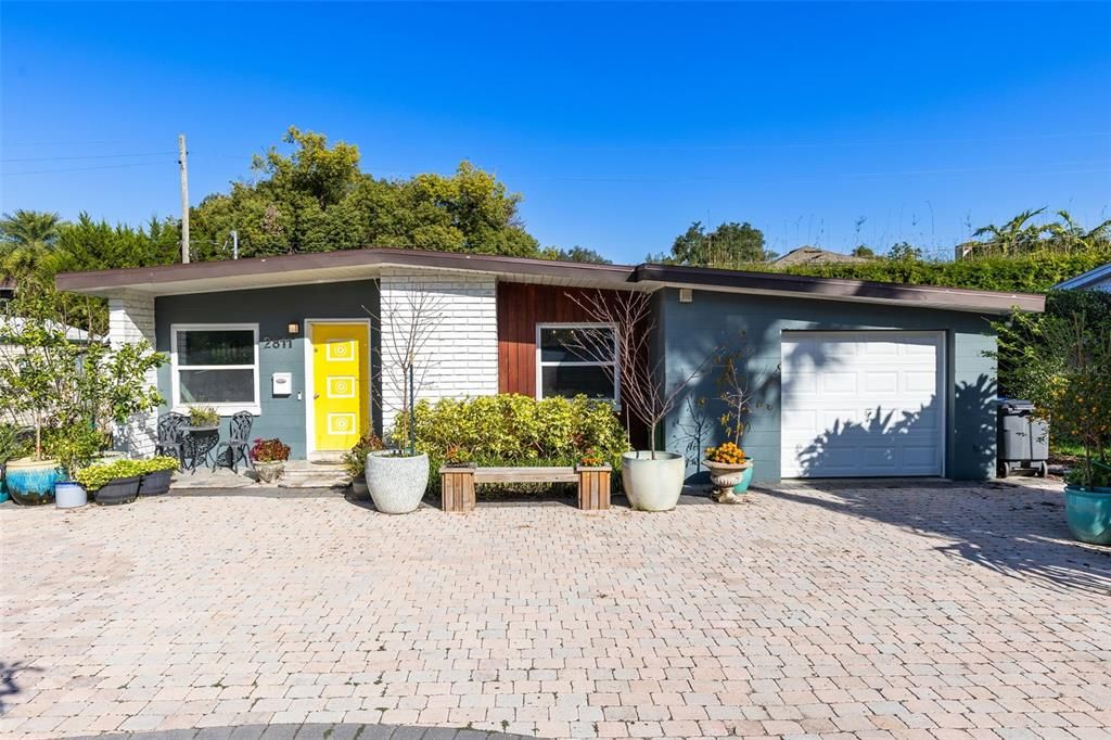 For Sale: $665,000 (3 beds, 2 baths, 1433 Square Feet)