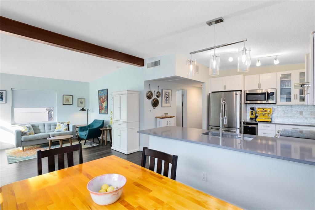 For Sale: $665,000 (3 beds, 2 baths, 1433 Square Feet)