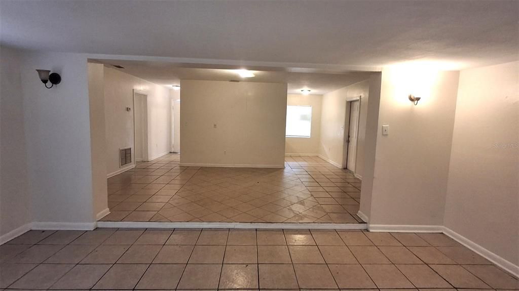 На продажу: $219,900 (3 спален, 1 ванн, 1224 Квадратных фут)