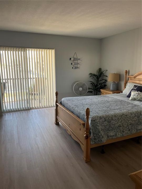 На продажу: $195,000 (2 спален, 2 ванн, 1056 Квадратных фут)