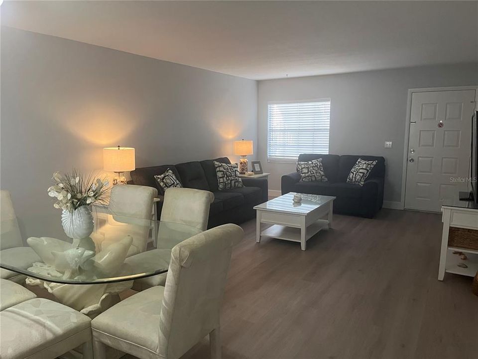 На продажу: $195,000 (2 спален, 2 ванн, 1056 Квадратных фут)