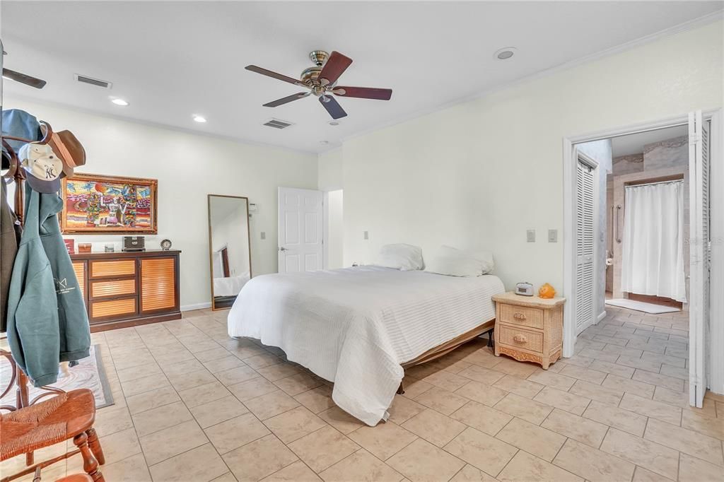 For Sale: $849,000 (4 beds, 5 baths, 3754 Square Feet)