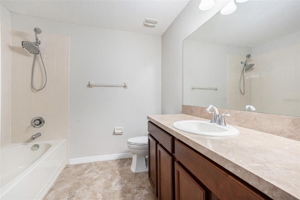 待售: $349,000 (3 贝兹, 2 浴室, 1988 平方英尺)