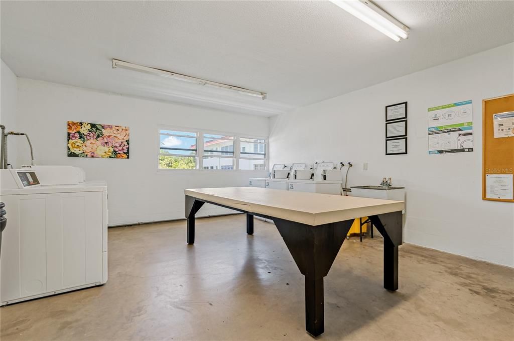 待售: $69,000 (2 贝兹, 2 浴室, 1579 平方英尺)