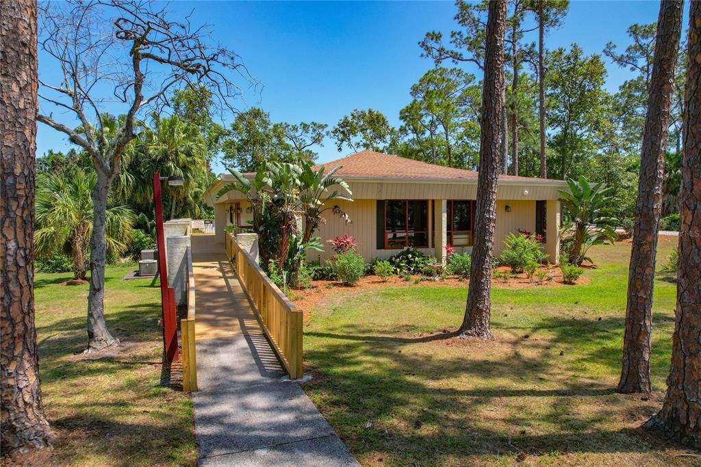 待售: $69,000 (2 贝兹, 2 浴室, 1579 平方英尺)