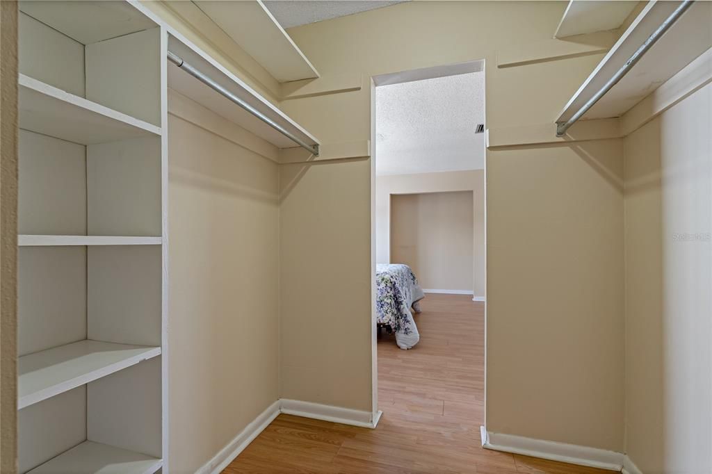 待售: $69,000 (2 贝兹, 2 浴室, 1579 平方英尺)