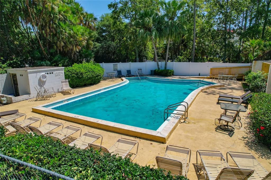 待售: $69,000 (2 贝兹, 2 浴室, 1579 平方英尺)