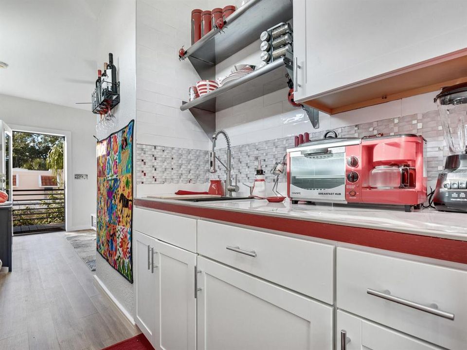 For Sale: $1,320,000 (3 beds, 3 baths, 1996 Square Feet)