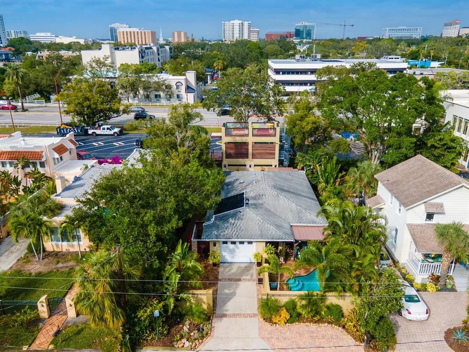 For Sale: $1,320,000 (3 beds, 3 baths, 1996 Square Feet)