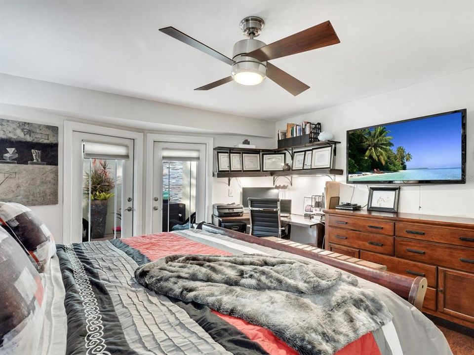 For Sale: $1,320,000 (3 beds, 3 baths, 1996 Square Feet)