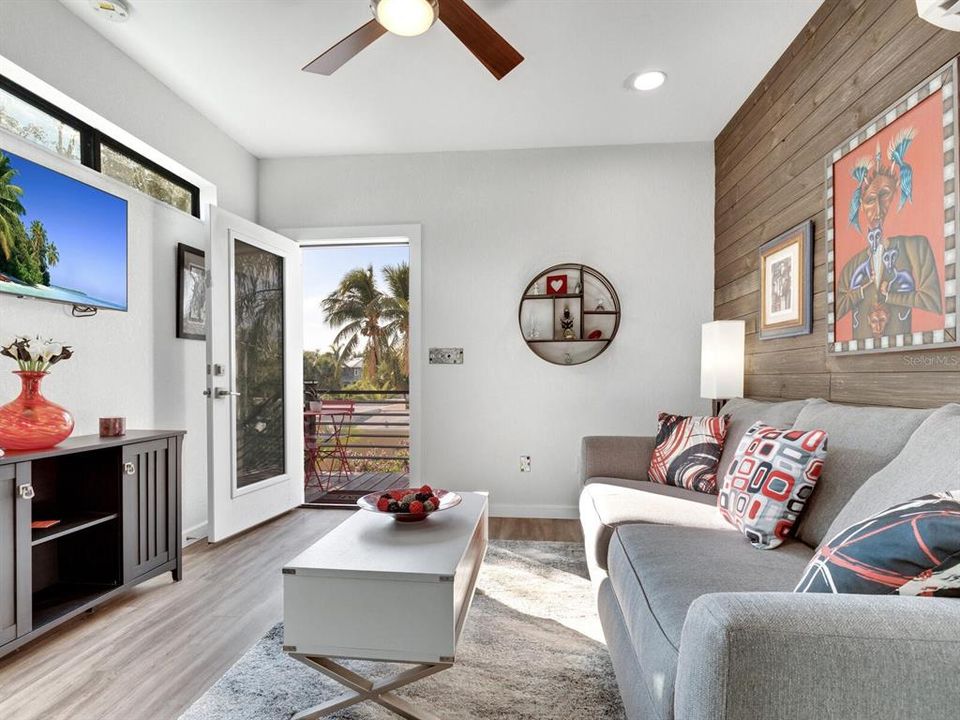 For Sale: $1,320,000 (3 beds, 3 baths, 1996 Square Feet)