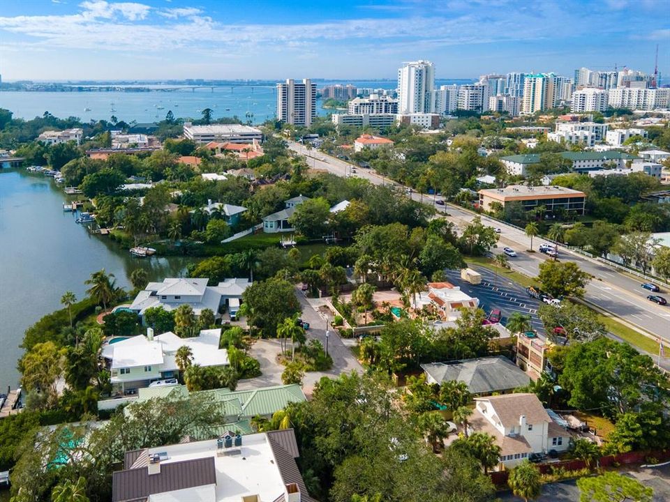 For Sale: $1,320,000 (3 beds, 3 baths, 1996 Square Feet)