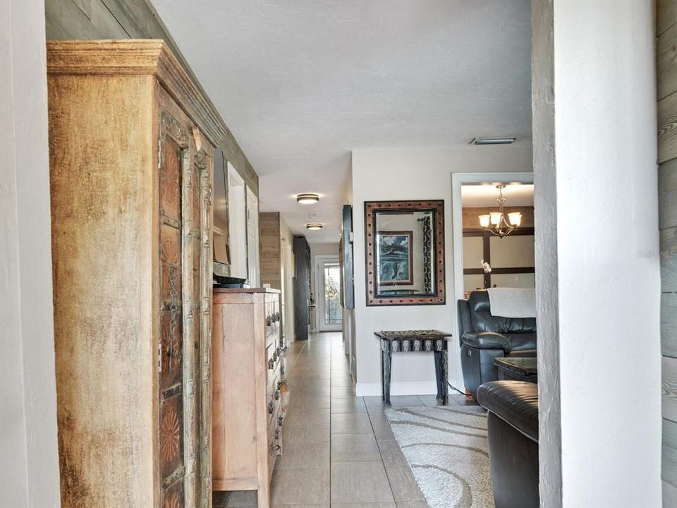 For Sale: $1,320,000 (3 beds, 3 baths, 1996 Square Feet)