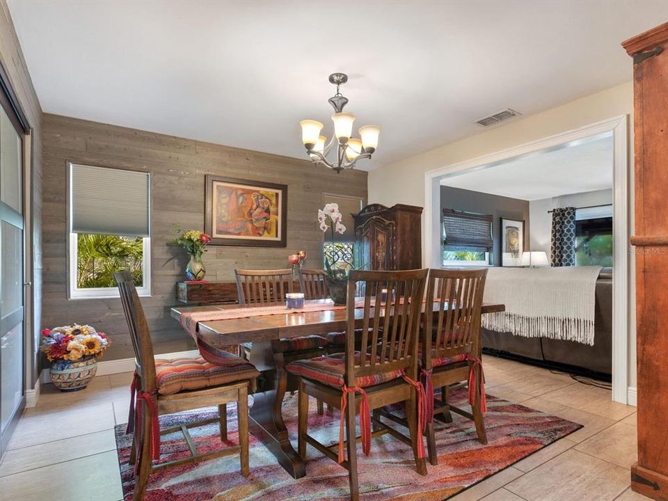 For Sale: $1,320,000 (3 beds, 3 baths, 1996 Square Feet)