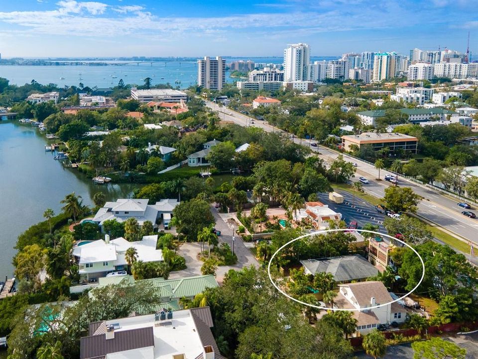 For Sale: $1,320,000 (3 beds, 3 baths, 1996 Square Feet)