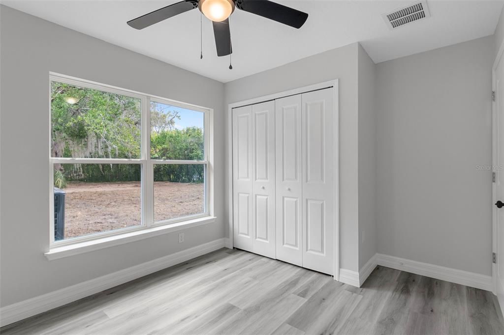 For Rent: $2,400 (4 beds, 2 baths, 1662 Square Feet)