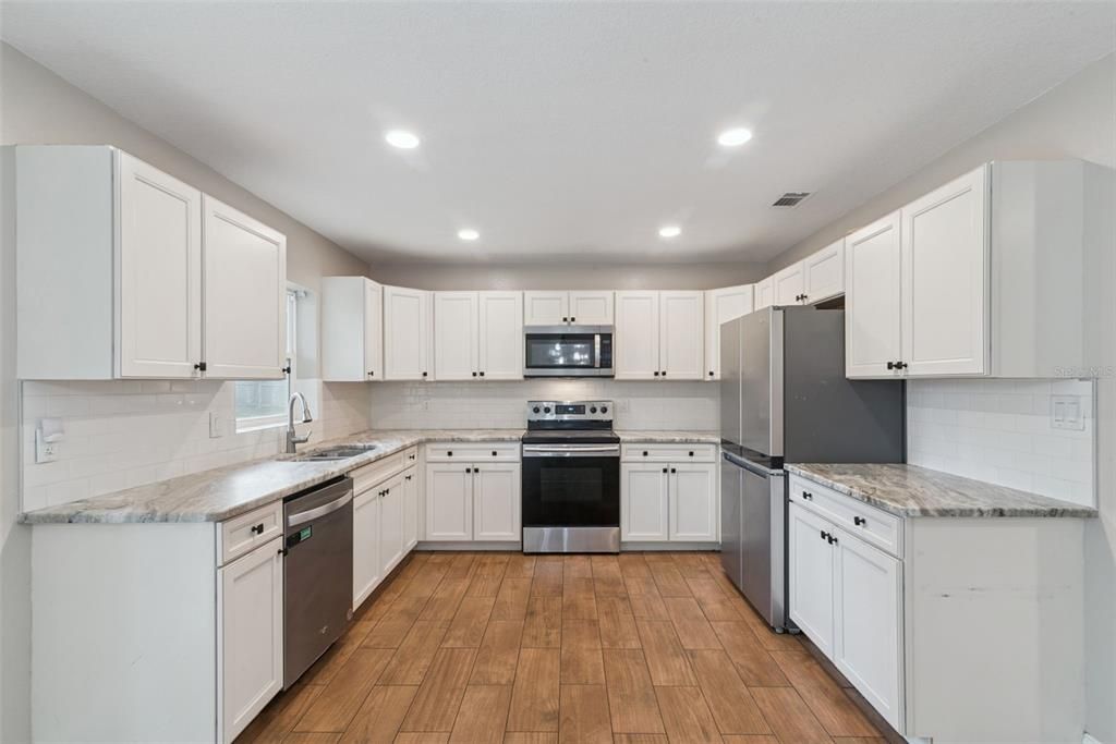 На продажу: $285,000 (3 спален, 2 ванн, 1473 Квадратных фут)