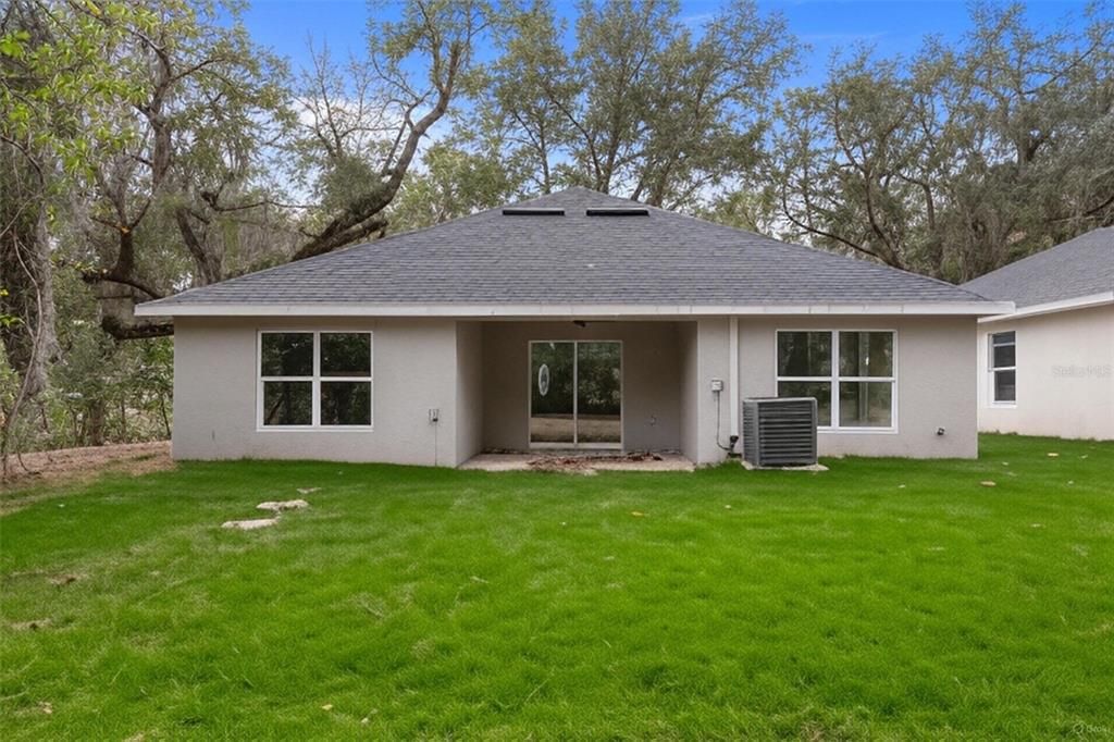 For Rent: $2,400 (4 beds, 2 baths, 1662 Square Feet)