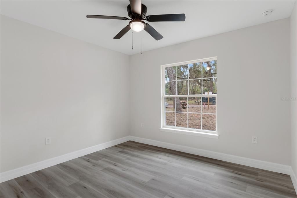 For Rent: $2,400 (4 beds, 2 baths, 1662 Square Feet)