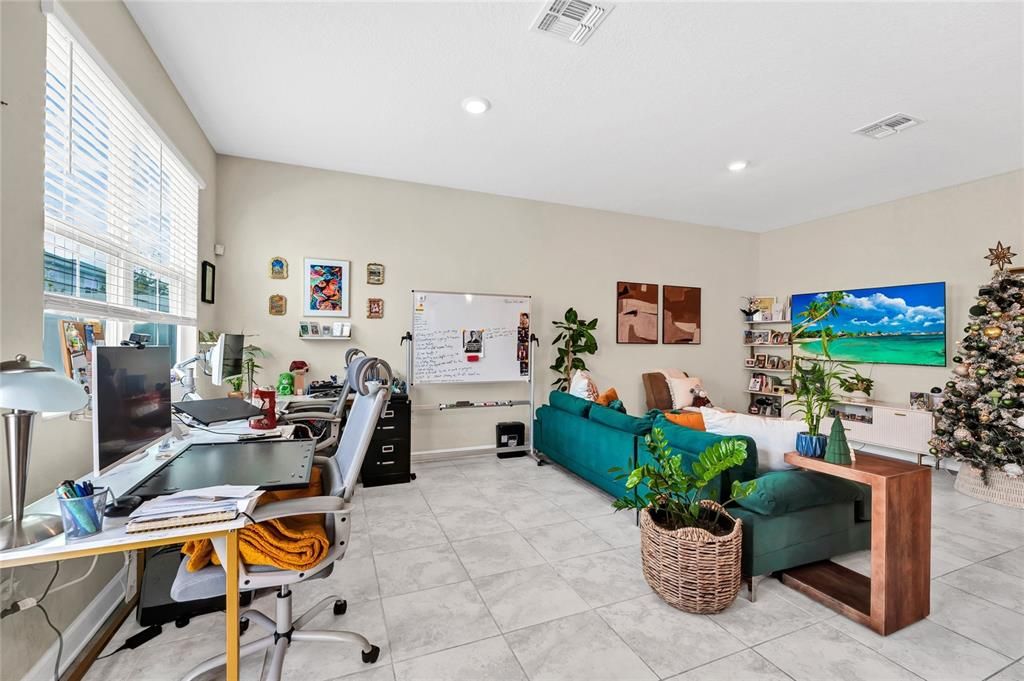 For Sale: $350,000 (3 beds, 2 baths, 1859 Square Feet)