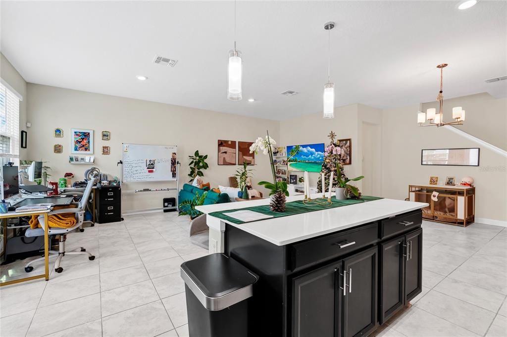 For Sale: $350,000 (3 beds, 2 baths, 1859 Square Feet)