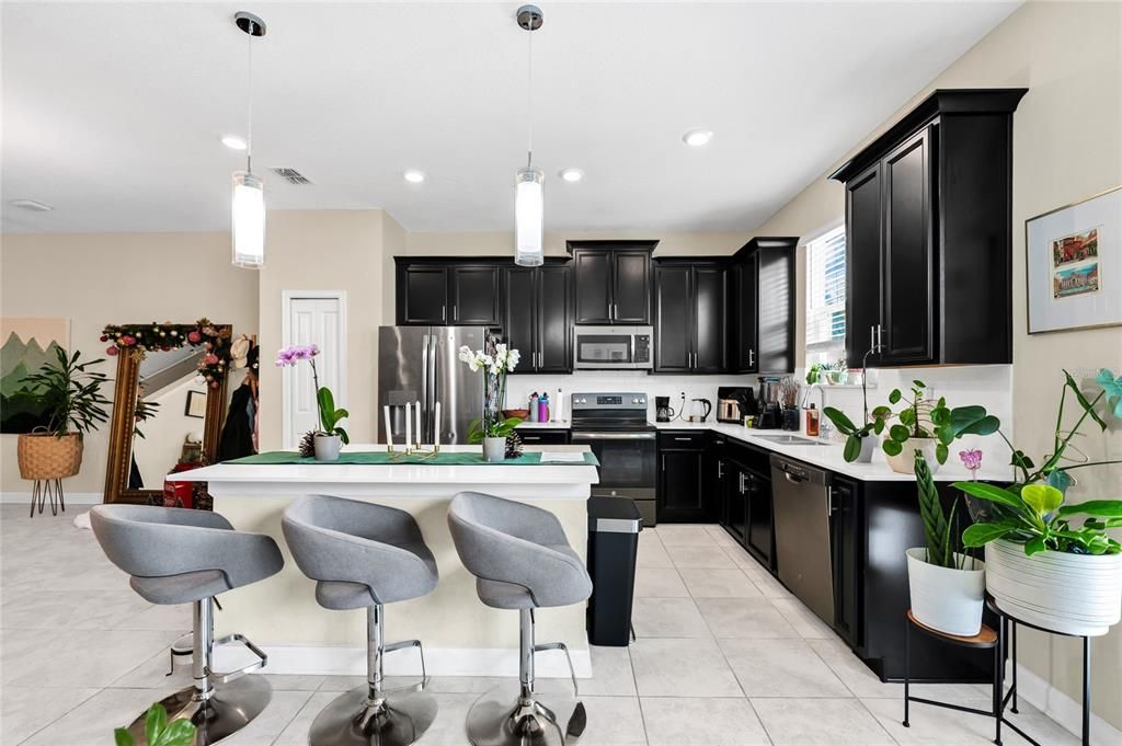 For Sale: $350,000 (3 beds, 2 baths, 1859 Square Feet)