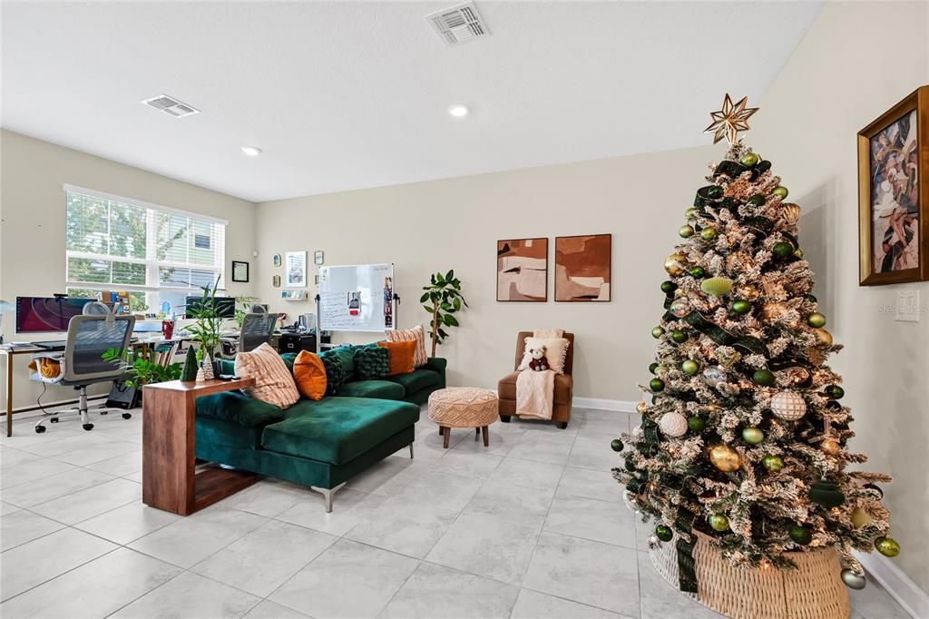 For Sale: $350,000 (3 beds, 2 baths, 1859 Square Feet)