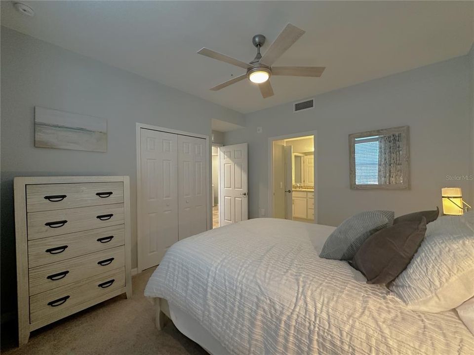 В аренду: $6,000 (3 спален, 2 ванн, 1301 Квадратных фут)