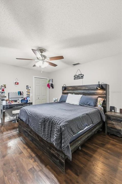 En Venta: $315,000 (3 camas, 2 baños, 1172 Pies cuadrados)