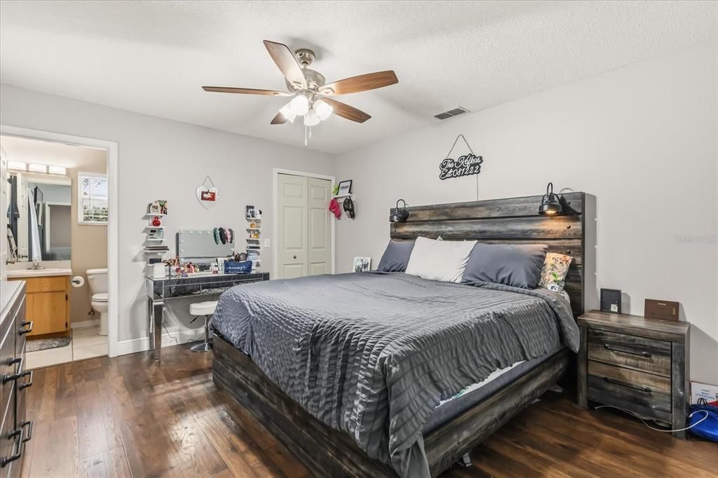 En Venta: $315,000 (3 camas, 2 baños, 1172 Pies cuadrados)