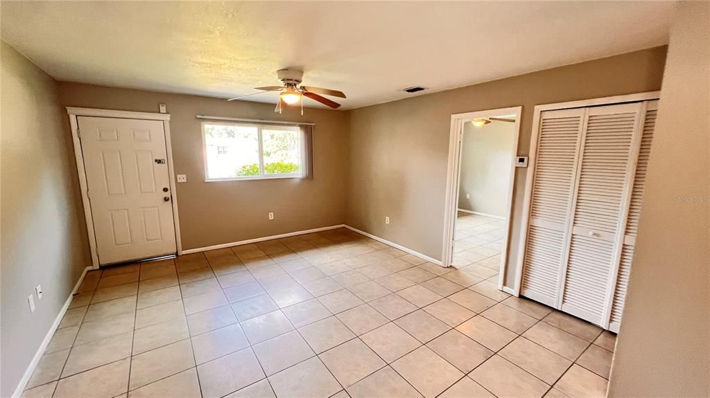 For Rent: $1,699 (3 beds, 2 baths, 1200 Square Feet)