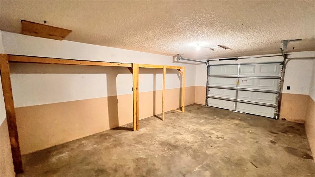 For Rent: $1,699 (3 beds, 2 baths, 1200 Square Feet)