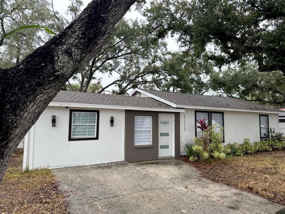 For Sale: $395,000 (3 beds, 1 baths, 1320 Square Feet)