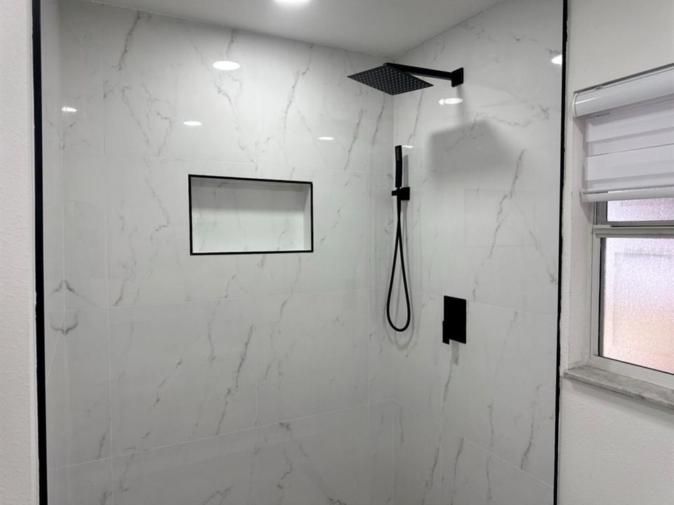 For Sale: $395,000 (3 beds, 1 baths, 1320 Square Feet)