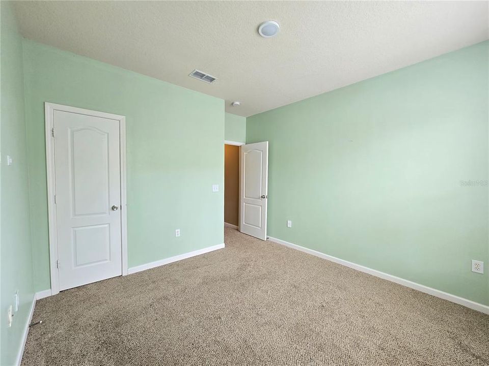 For Sale: $192,000 (2 beds, 2 baths, 1353 Square Feet)