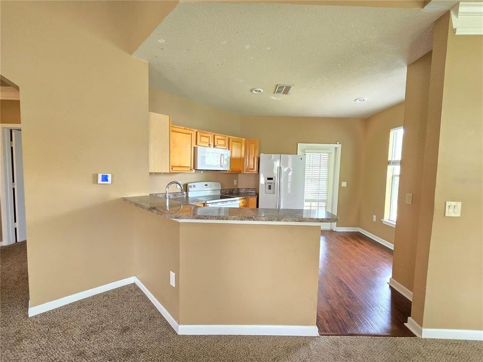 For Sale: $192,000 (2 beds, 2 baths, 1353 Square Feet)