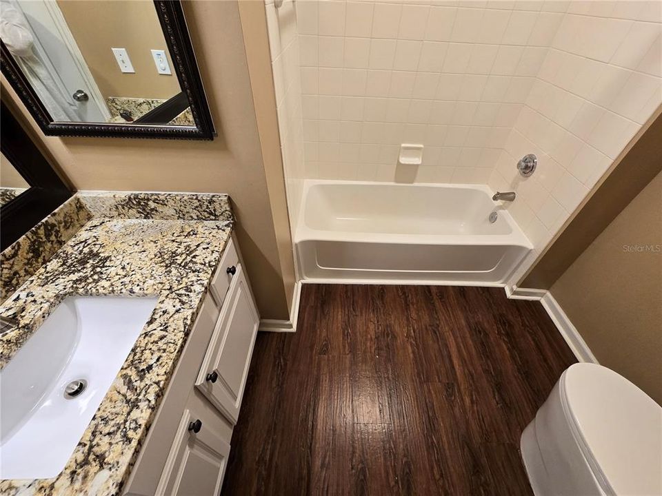 For Sale: $192,000 (2 beds, 2 baths, 1353 Square Feet)