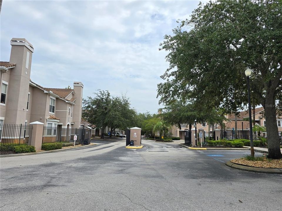 For Sale: $192,000 (2 beds, 2 baths, 1353 Square Feet)