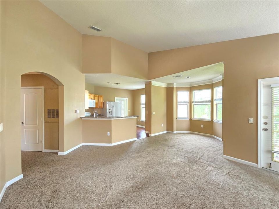 For Sale: $192,000 (2 beds, 2 baths, 1353 Square Feet)