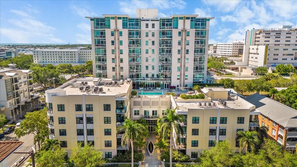 出租: $3,850 (1 贝兹, 1 浴室, 900 平方英尺)