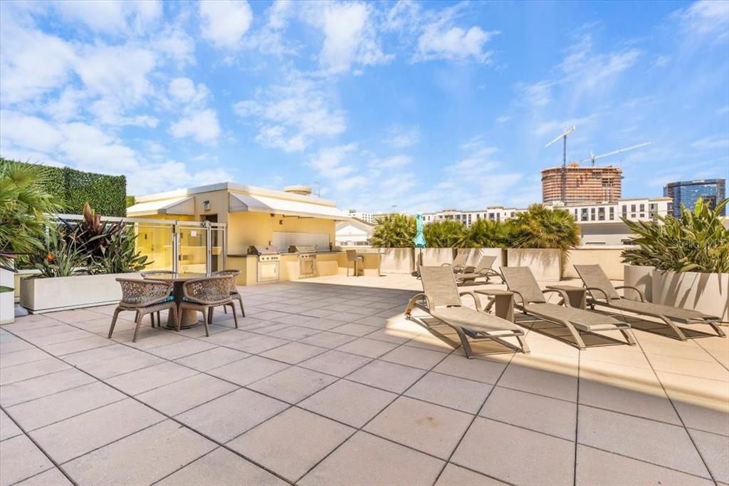 出租: $3,850 (1 贝兹, 1 浴室, 900 平方英尺)